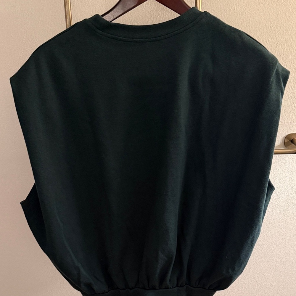 🌿 NWOT 🌿 SLEEVELESS SWEATSHIRT 🌿 ZARA 🌿 GREEN 🌿 MED 🌿 - Picture 11 of 14